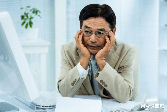 星巴克|45岁程序员精通各种技术体系，却求职无门？中年人的职场在何方？