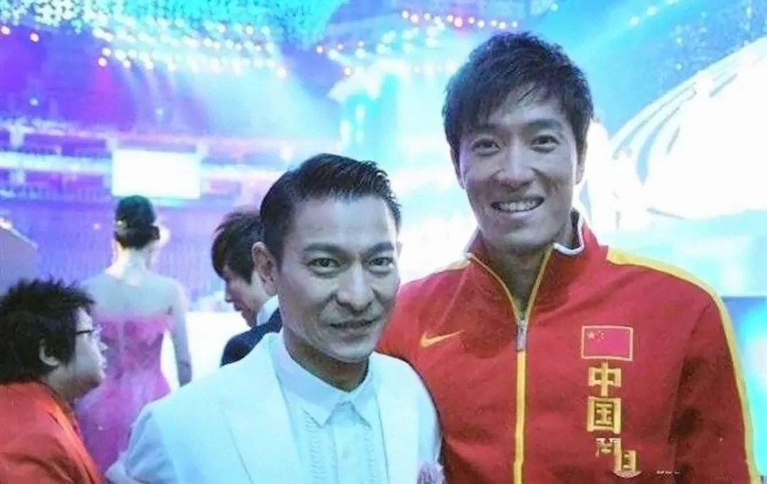 刘德华|《恭喜发财》才是刘德华的第一金曲，传唱度秒杀所有天王巨星