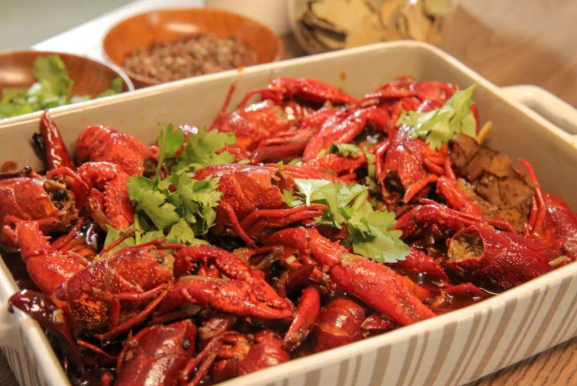 金牌运营 小龙虾迎来旺季，外卖商家应该做些什么？