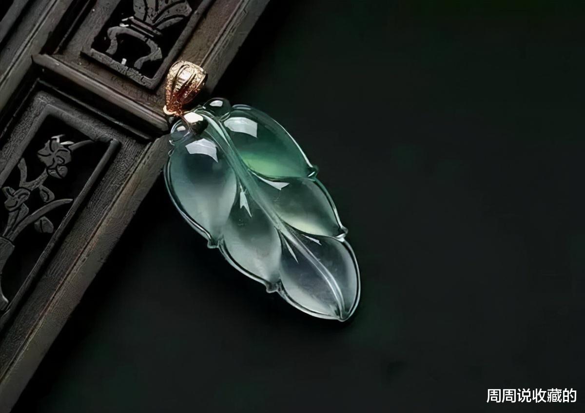 翡翠|翡翠与和田玉的差别？