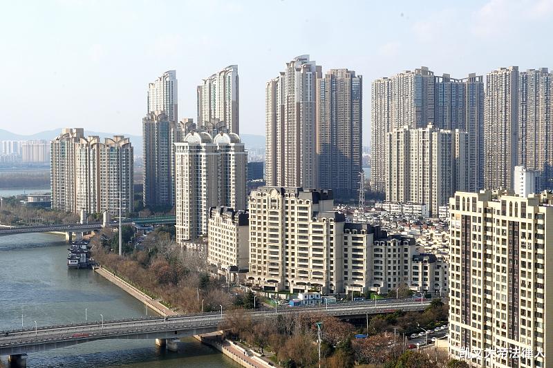 凯文大帝法律人 商品房买卖合同未约定迟延办证违约金,购房人依法维权不受影响