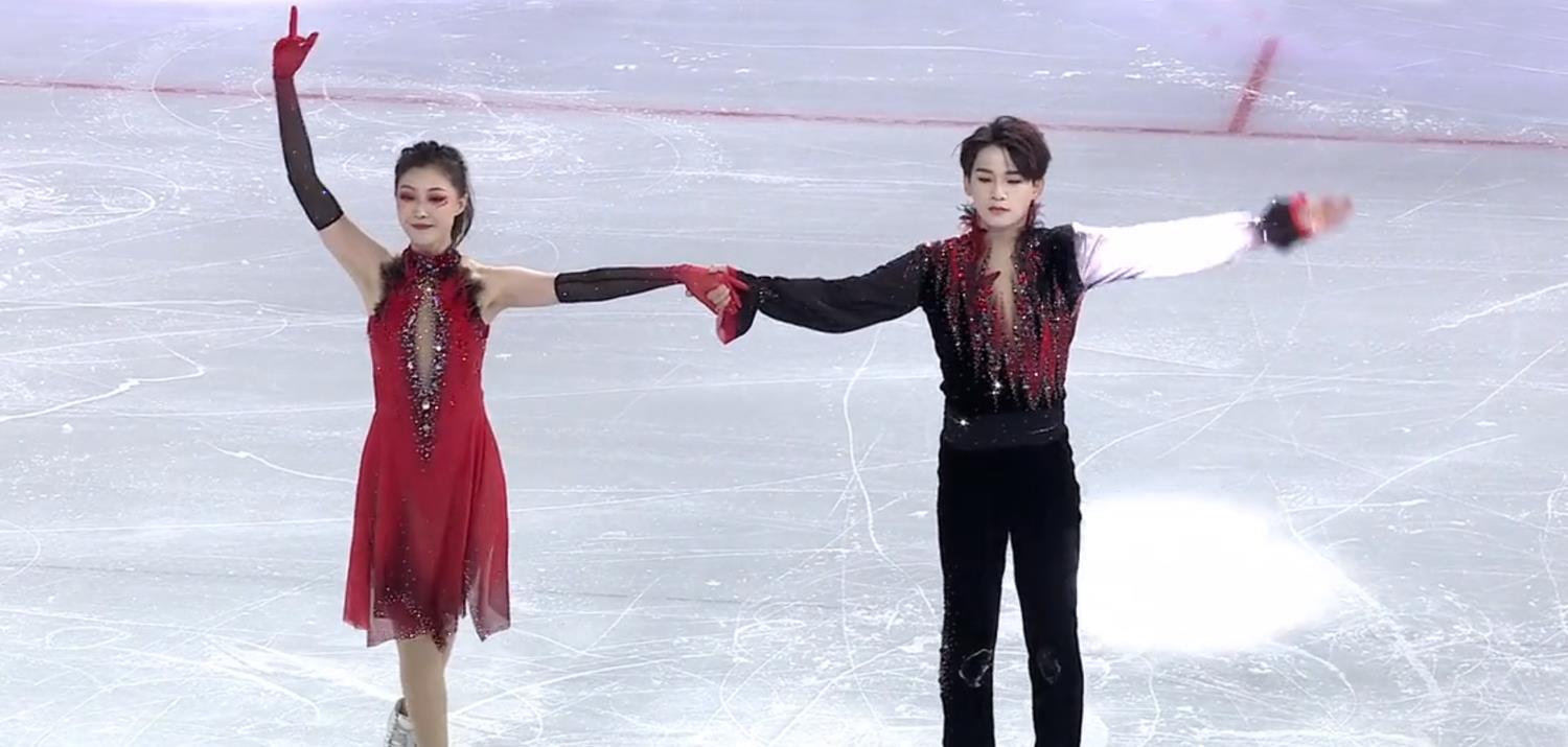 邓紫棋|超新星运动会：冰舞冠军难服众，姚琛被力捧，可惜了郑乃馨和管栎