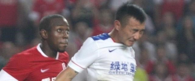 上海申花|昔日申花绝对主力，如今已被崔康熙彻底打入冷宫，曾是当红国脚