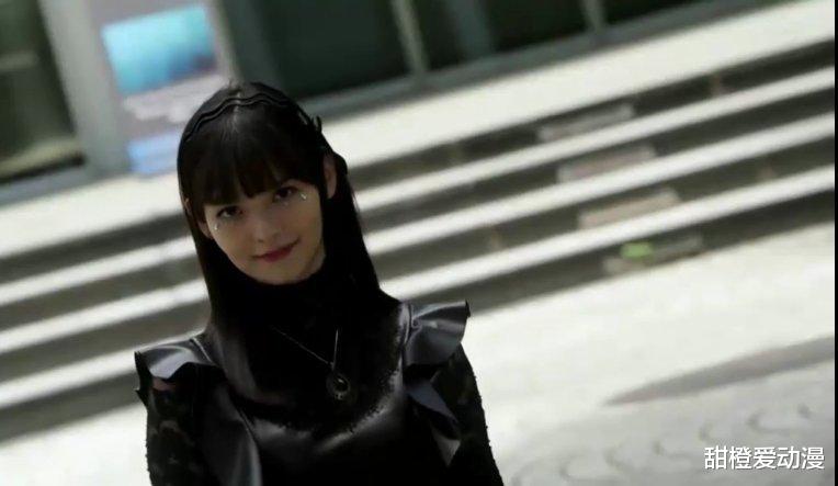 奥特曼|特利迦11月份剧照：炎魔战士锁喉特利迦，黑特与强力形态展开对决