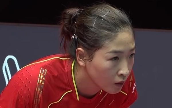 刘诗雯|4：0！卫冕冠军击垮刘诗雯，世界第一两个悬念，刘国梁哭笑不得
