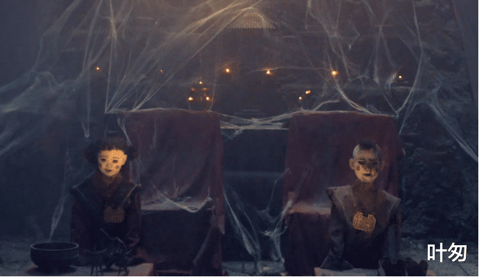 卸岭秘录|嫁衣、鬼娃娃、男主暴毙，这部恐怖气氛十足的盗墓电影，可怕