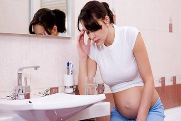 糖果的妈妈|孕吐让准妈妈苦不堪言，3类女性更易中招，知道如何应对很重要