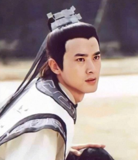 任泉|他宠了12年的妻子曝光，原来是我们熟悉的歌手，难怪多年0绯闻