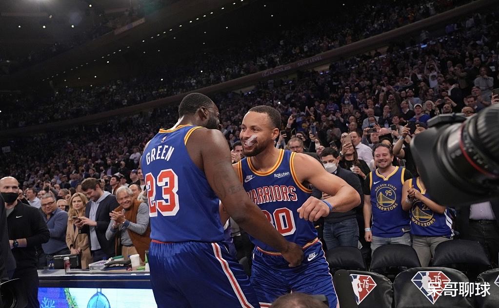 勇士隊(duì)|勇士簽約達(dá)成！隨后裁掉一人，管理層再現(xiàn)“神操作”，克萊迎復(fù)出