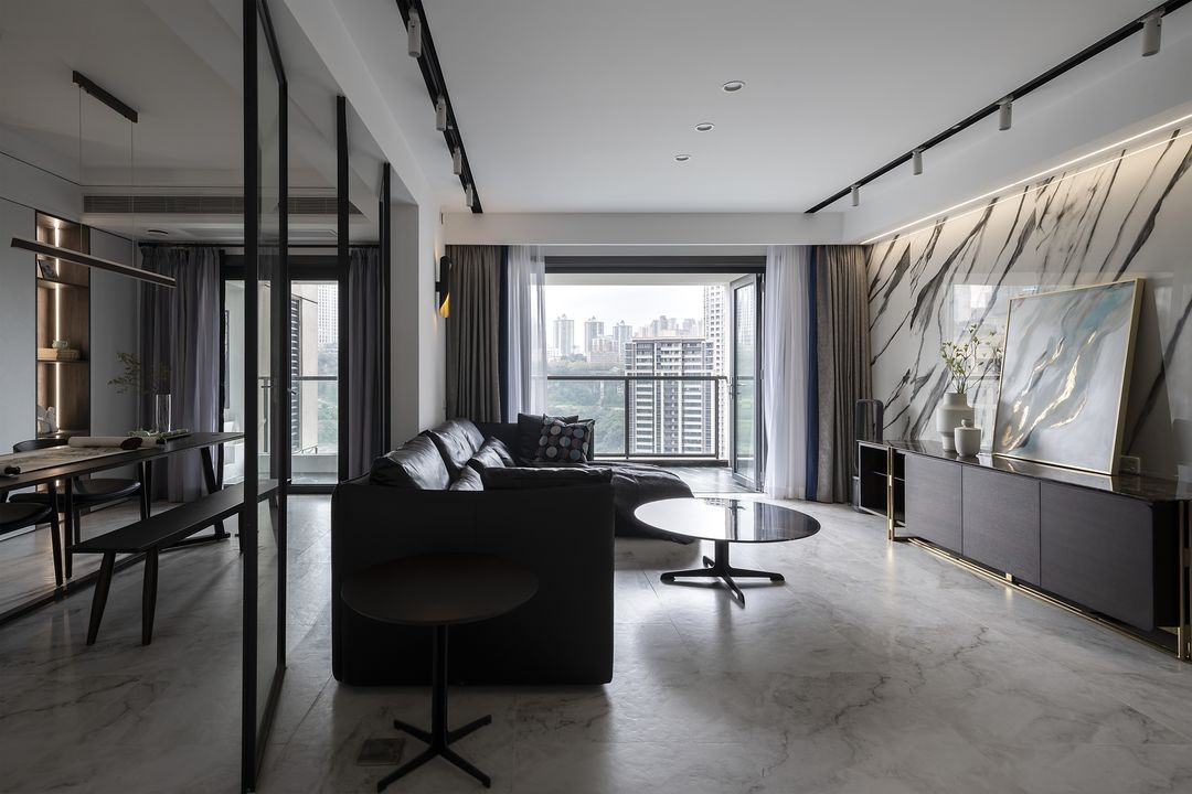 家居超人|简化空间打破阻碍，将茶室和客厅连通，前后递进丰富空间层次