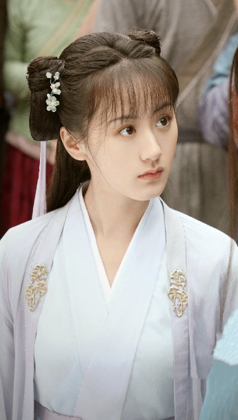 赵露思|7月份公认最火女演员：赵露思仅第9，杨幂第6，榜首公认颜霸