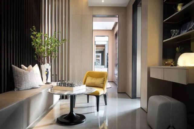 120平简约风四居室,移步异景间,经过淬炼的现代美学悄然而出