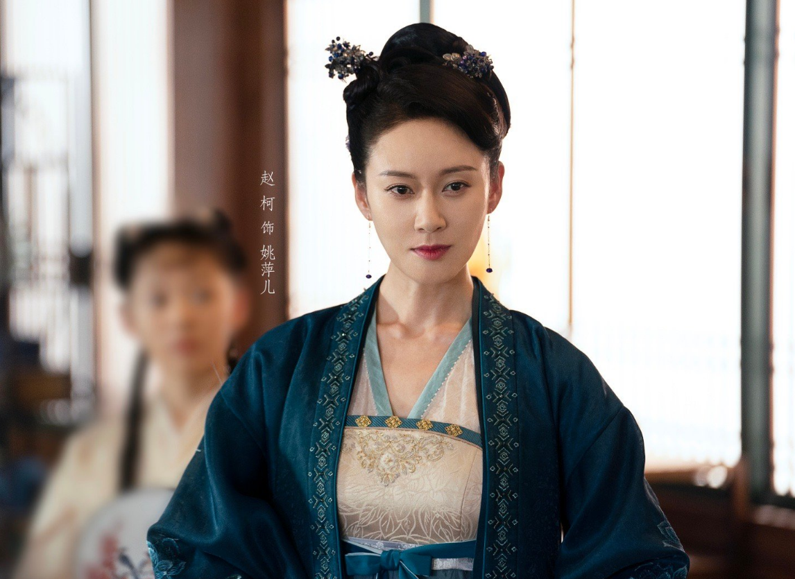 赵柯|宁毅“丈母娘”今年才38岁，大长腿透明装，身材更是近乎完美