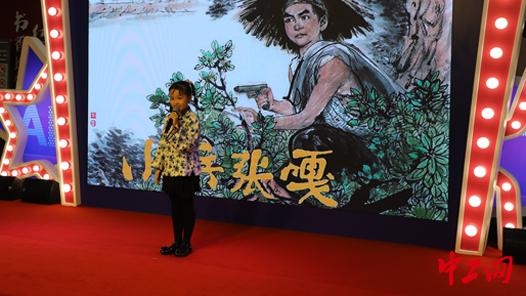 中工网 厦门市总工会“工悦领读”活动走进地铁站