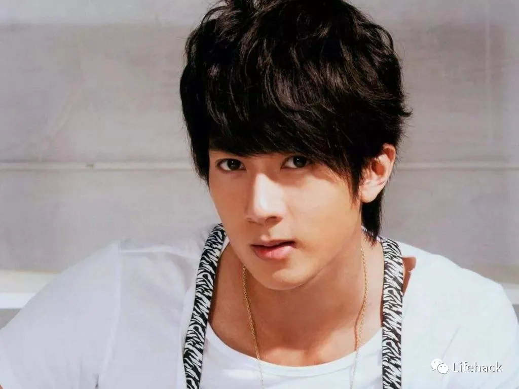 吴尊|42岁吴尊把同学熬成爹，网友：不老男神