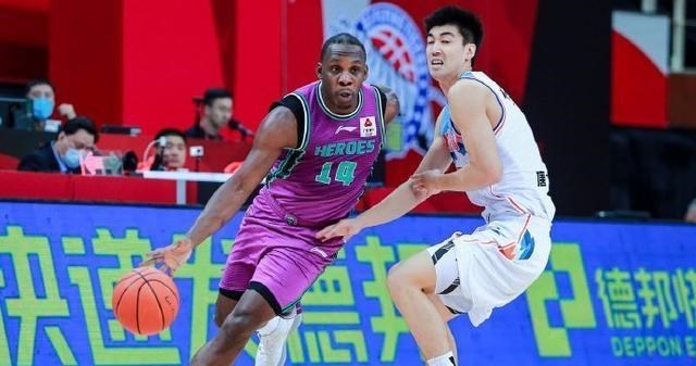 新疆男篮|CCTV5直播!新疆山东全面火拼,阿的江心有余悸,巩晓彬能进四强