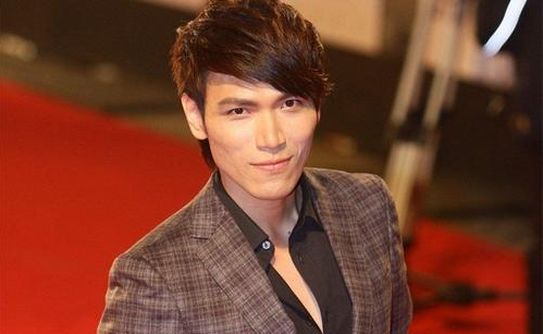 杨宗纬|他开演唱会迟到2个小时,忘词、改词、耍大牌,跟歌一样《凉凉》了