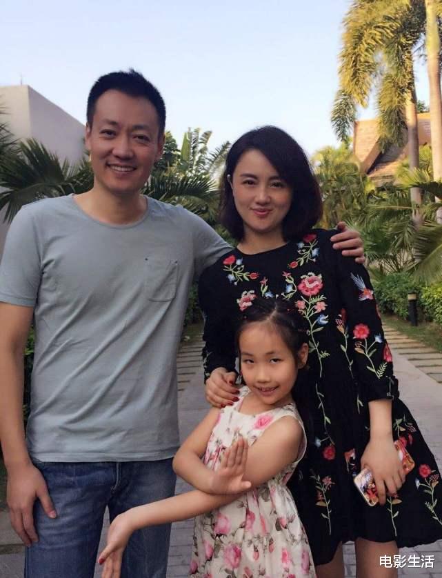 吴京|8位情史干净的女星，有人与初恋在一起25年，把生活过成偶像剧