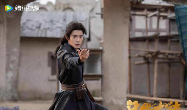 肖战|大反转？原著粉动漫粉和剧粉统一战线反黑，粉丝：被他们逼得！