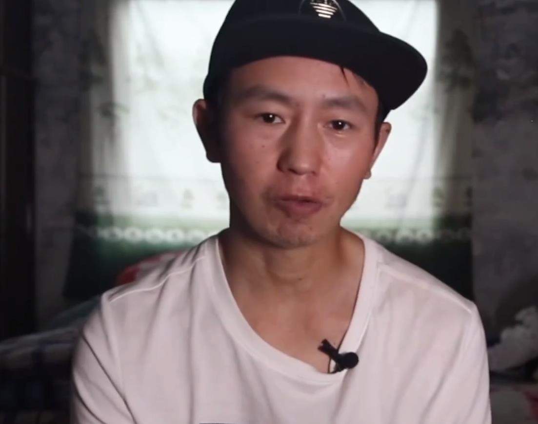 花夏一念|被其经纪人称为“中国版梵高”的庞麦郎，他从精神病院出来了