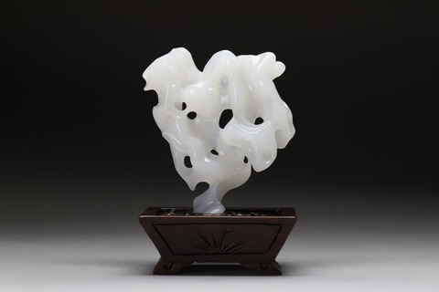 和田玉籽料|回流 舊藏和田玉籽料“一级白 太湖石”摆件