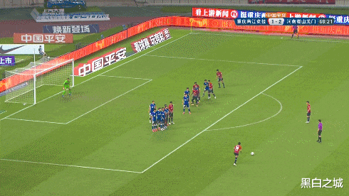 黄希扬|李铁昨晚最大发现:中国“贝克汉姆”4场比赛贡献2球3助攻!