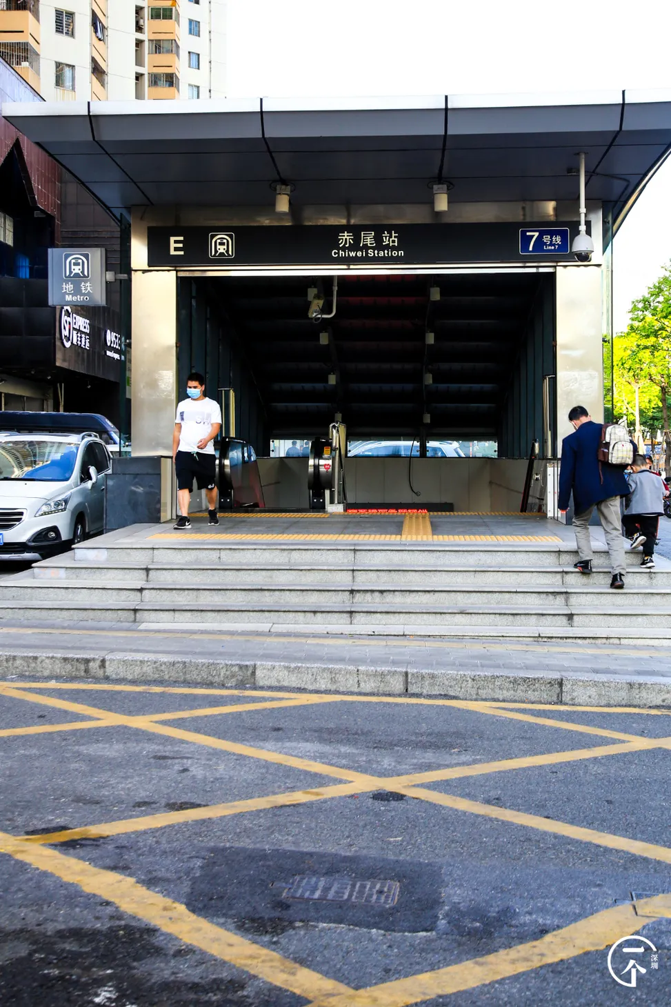 潮汕|深圳“老板村”，身家上千万，租2000元单间？