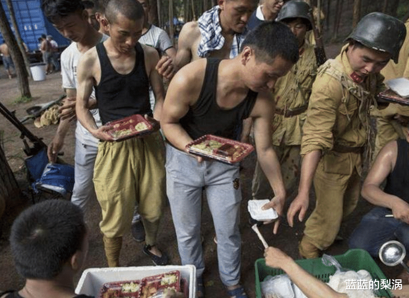 横店|群演聚集地横店现状，美女“泛滥成灾”，成了光棍的天堂
