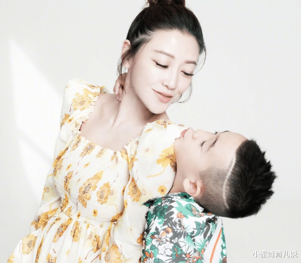 陈小春|有种“失望”叫陈小春二胎，不是妹妹就算了，颜值与哥哥差太多