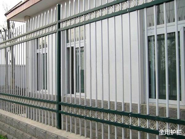 金用护栏|围墙护栏多少钱一米?