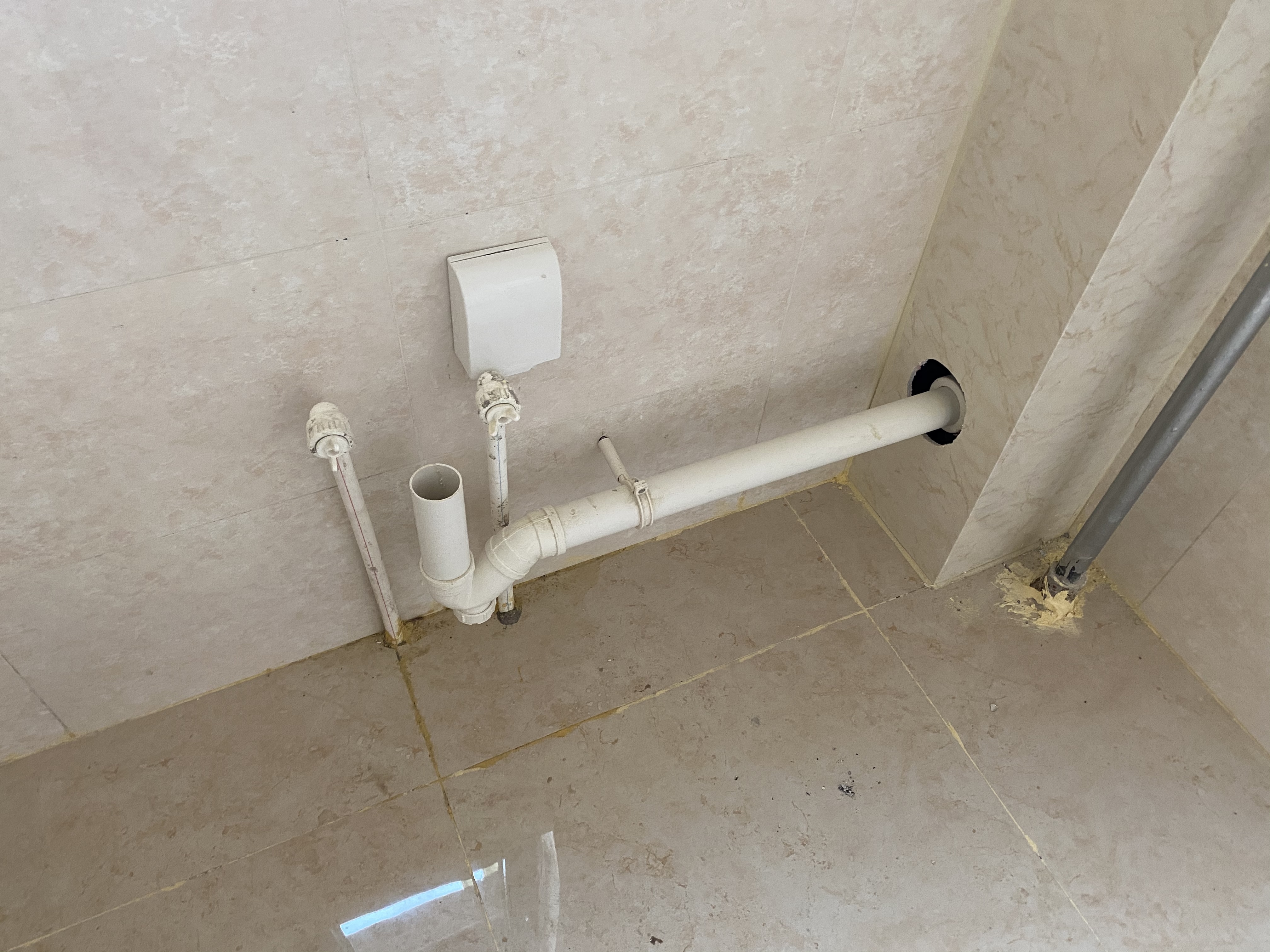 |家用墙壁开关插座选什么品牌？十几元和几十元的产品差别在哪？