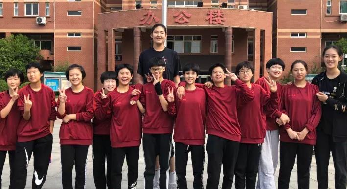 一顾相思|她被称为“女版姚明”，未来可以带领女篮夺得世界冠军，她是谁？