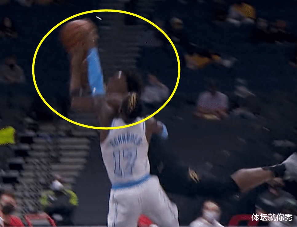 湖人隊|湖人猛龍沖突回放！20人亂作一團，詹姆斯目視全過程，誰注意塔克