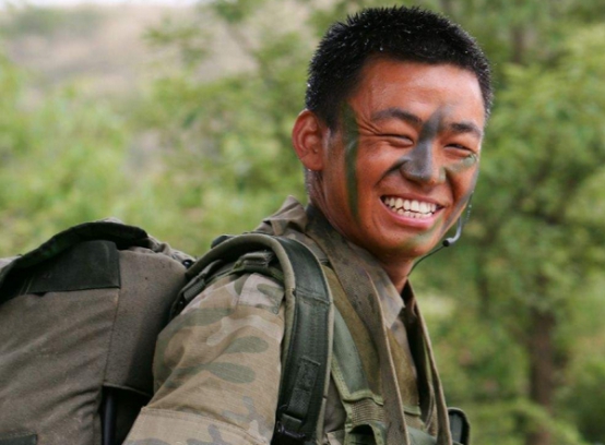 赵丽颖|农民出身的明星，赵丽颖王宝强都已爆红，他却还在被村民欺负！