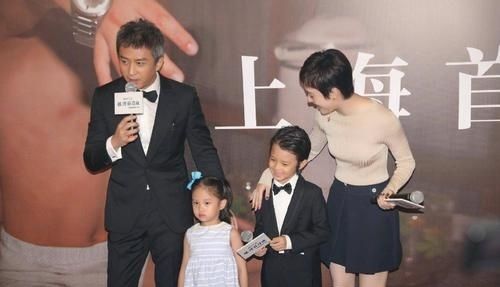 孙俪|孙俪穿“3D透视液体裙”好饱满，邓超说今晚会很“葱”动