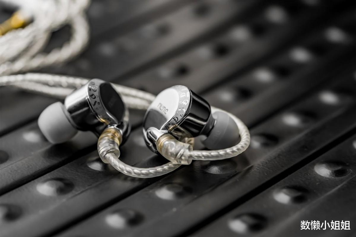 电池|新手村来了个满级大佬，千元定价的旗舰耳机达音科隼 Pro上手