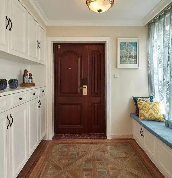 玄关吊顶这样一装，非常漂亮，立体时尚显大方！