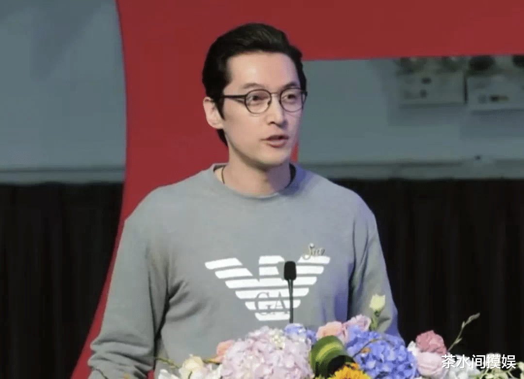 迪丽热巴|撞脸葛优、演清宫戏不用剃头，“秃头”毁了多少高颜值明星？