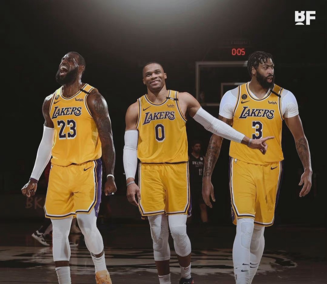 勒布朗·詹姆斯 整整72小时！詹姆斯就威少首次发声，短短13字太真实