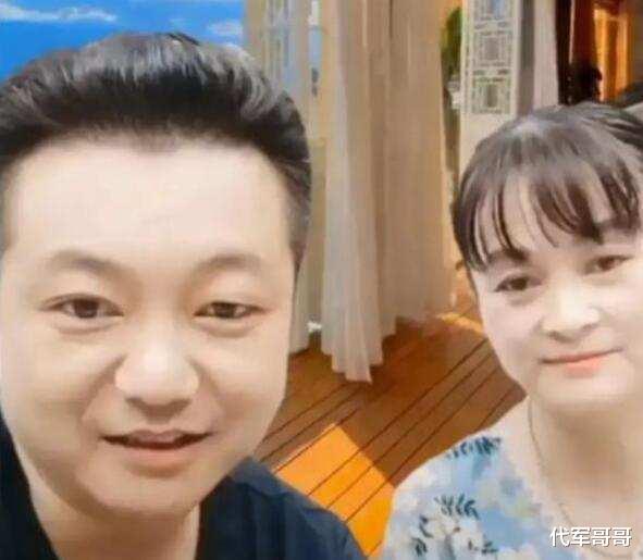 金家骏|陈亚男声泪俱下接受采访，妈妈发文心疼女儿，全家卖惨会翻身吗？