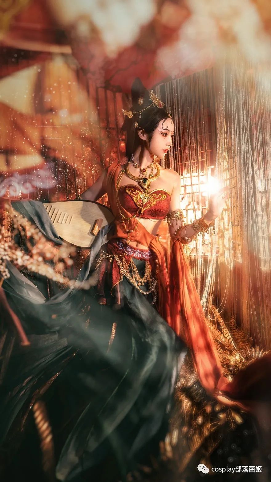 顶上之战|cos：天涯明月刀心王·光音天cos正片@走路摇，敦煌郡，祁连间