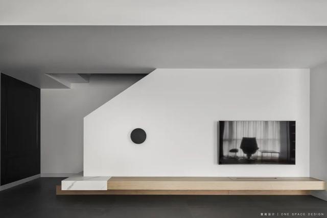241㎡现代复式,简约时尚的设计,看似简单也高级