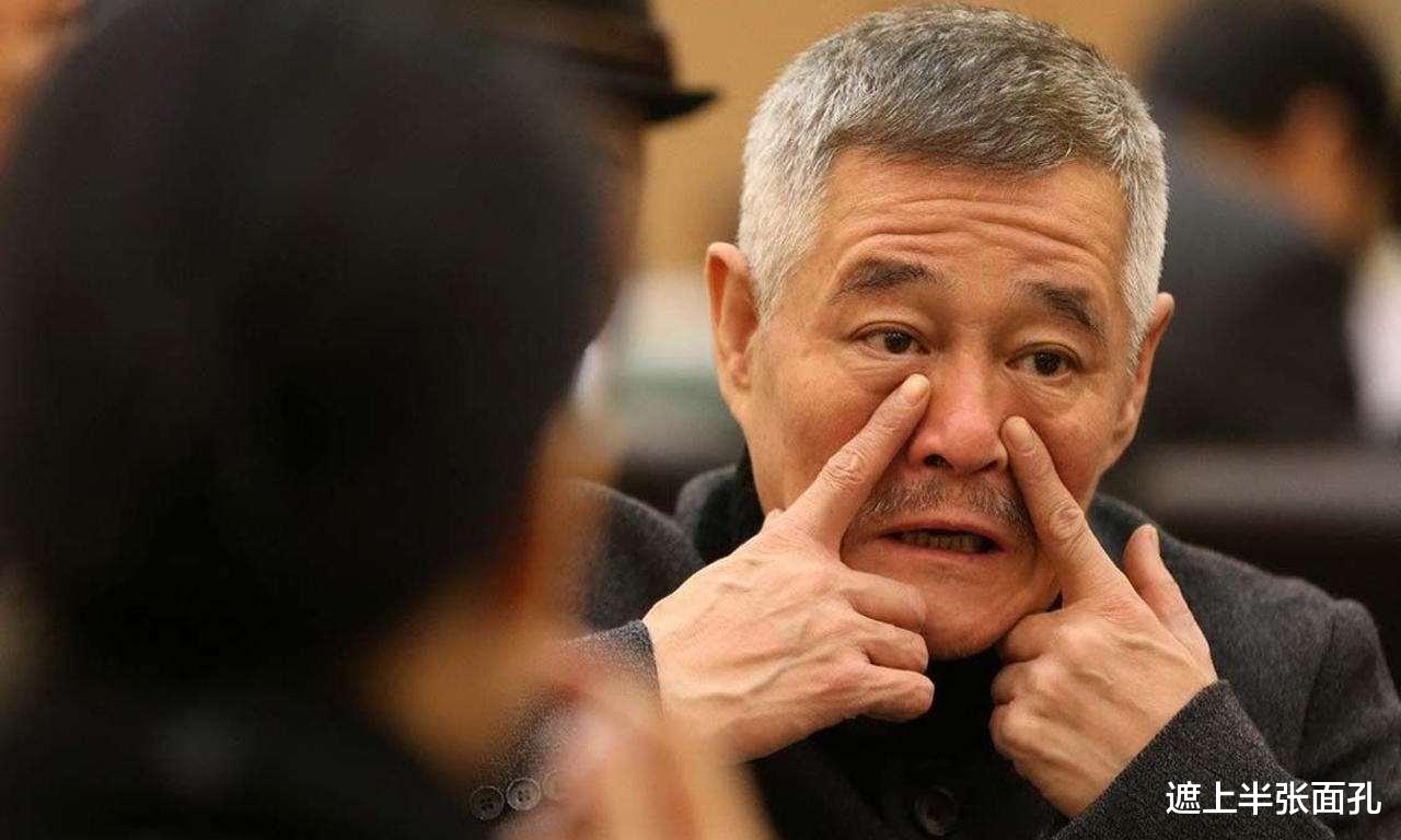 赵本山|64岁赵本山卸任本山传媒法定代表人，弟子安三接任，功成身退