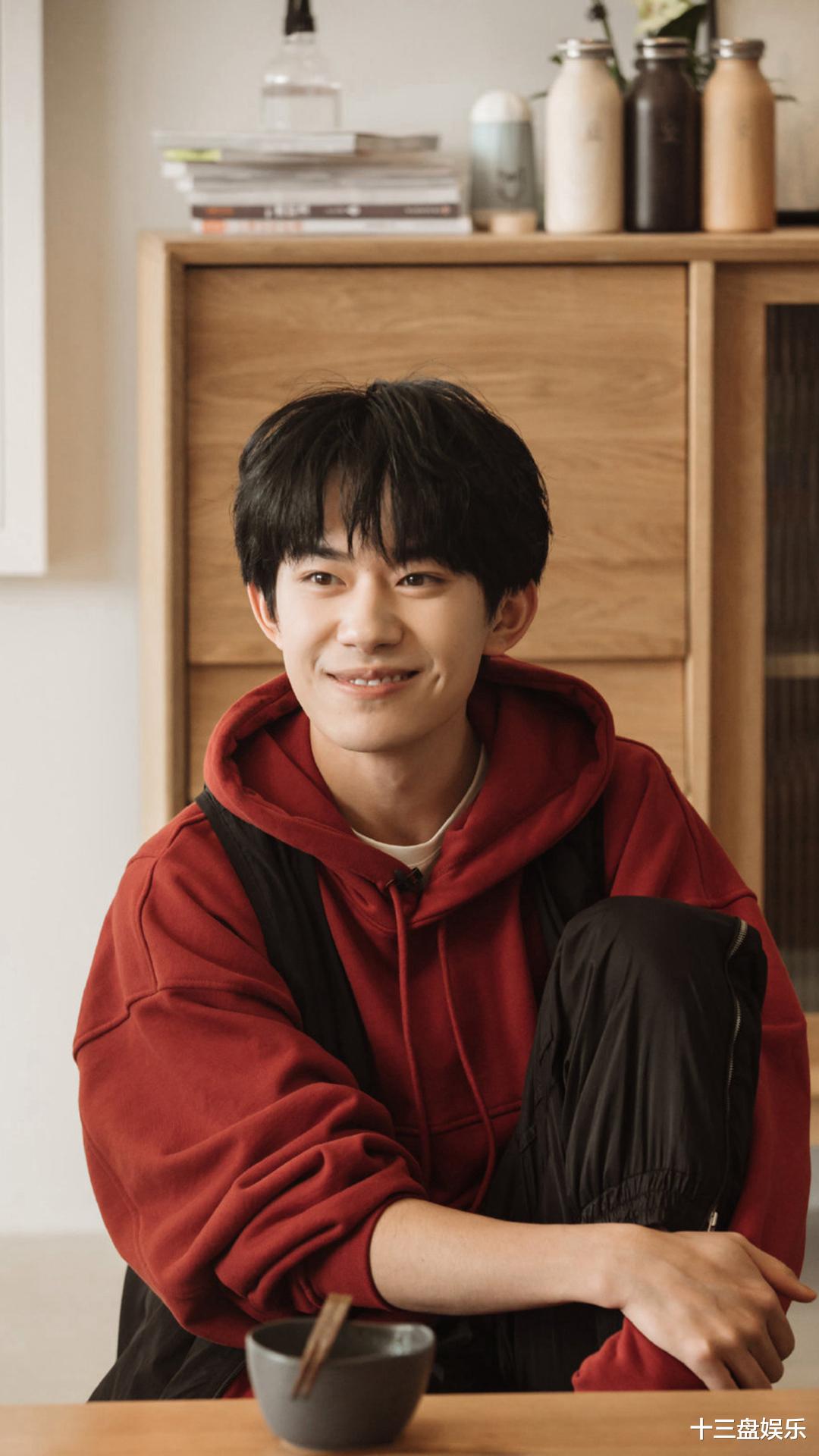 刘浩存|中国电影圈没人了？张艺谋力捧的谋女郎入围最佳女主角引争议