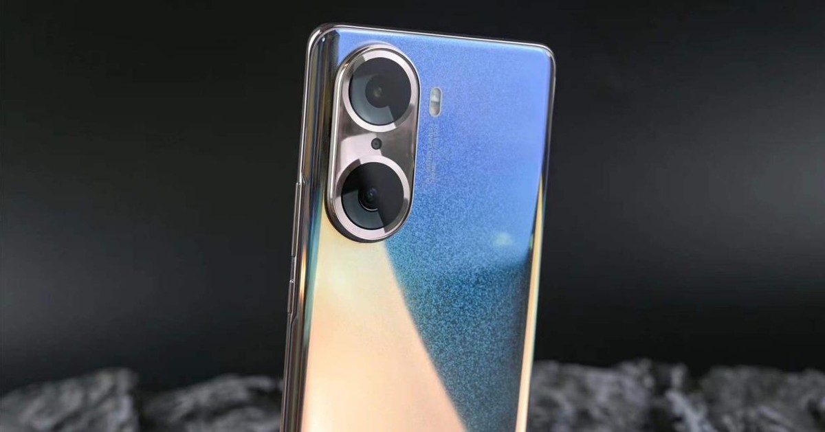 阿里巴巴|科技和时尚也能擦出火花?引领科技美学,荣耀60演绎科技时尚感