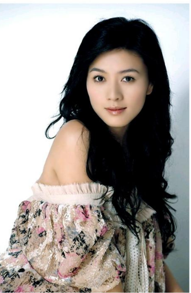 陆毅|她对陆毅一见钟情,事业巅峰嫁富豪,如今与女儿相依为命已6年