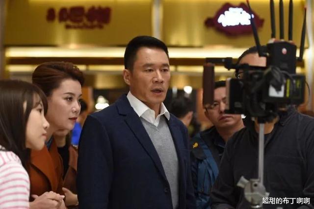 丁海峰|武松丁海峰：娶大他2岁的初恋，妻子患癌后放弃事业守在她身边