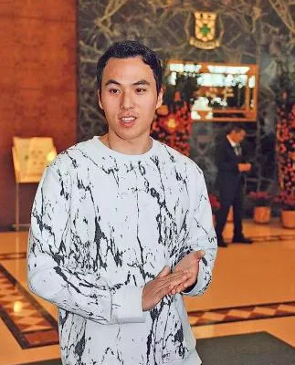 何猷启|没办法嫁入豪门，就来混娱乐圈了？