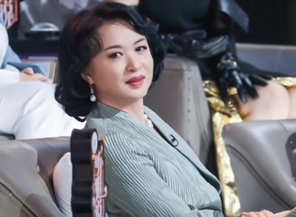 娱乐圈|娱乐圈三大流量艺人，德不配位先后翻车，最后一位只红了四个月