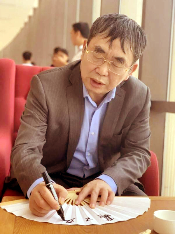 王静|著名歌唱家王静：离开聂卫平后，她独自抚养儿子的艰辛岁月